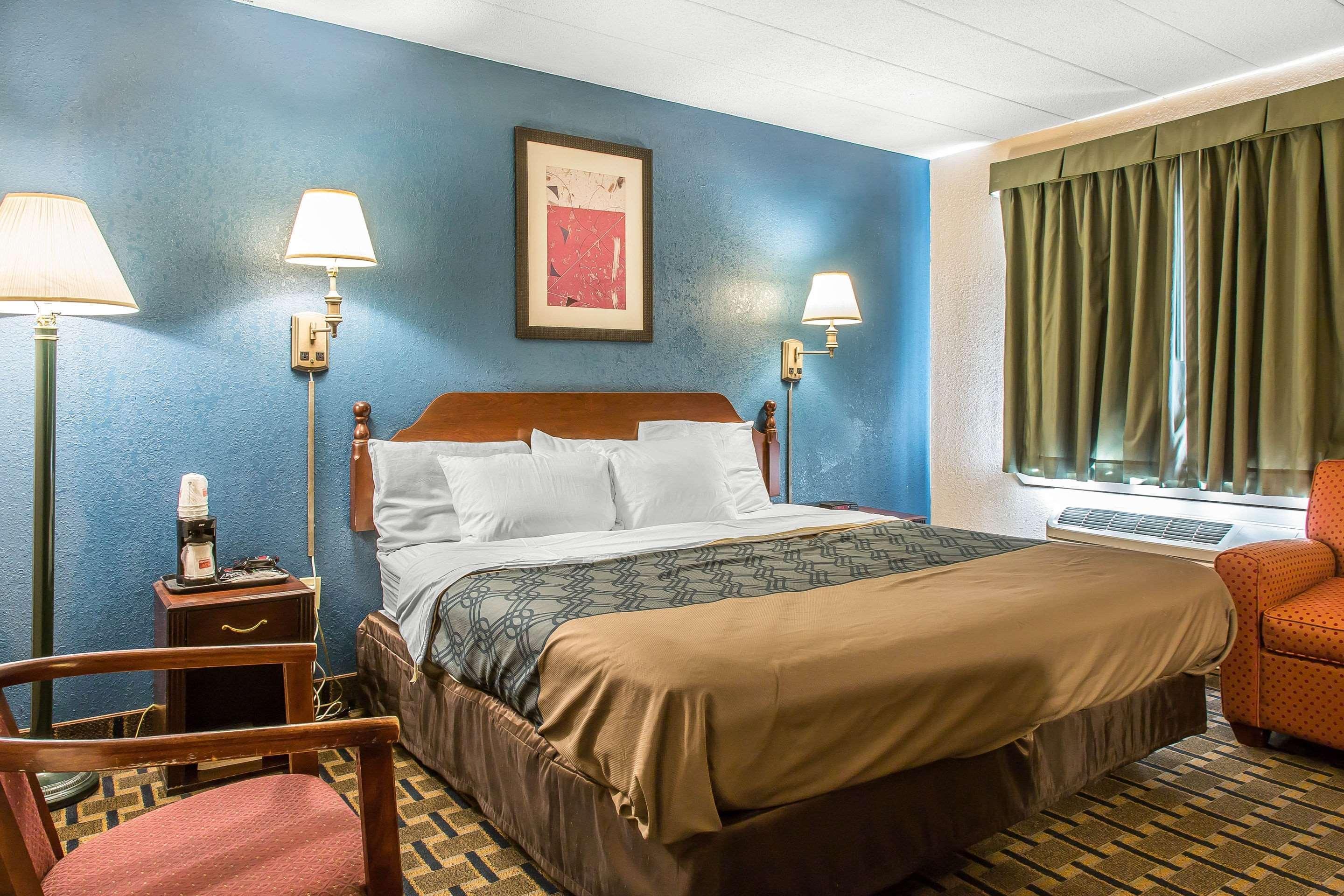 Econo Lodge Cranston - Providence Eksteriør billede