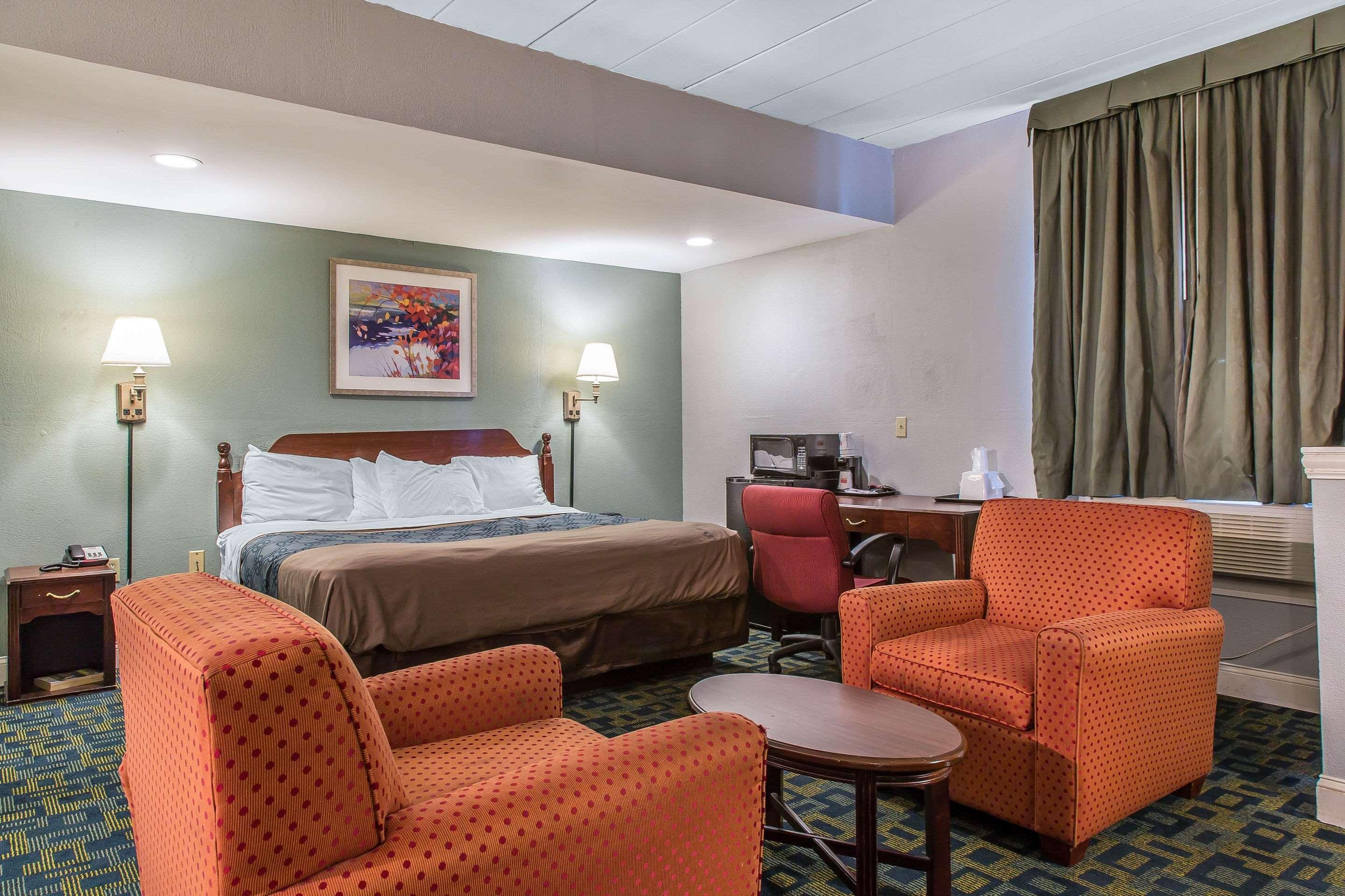 Econo Lodge Cranston - Providence Eksteriør billede