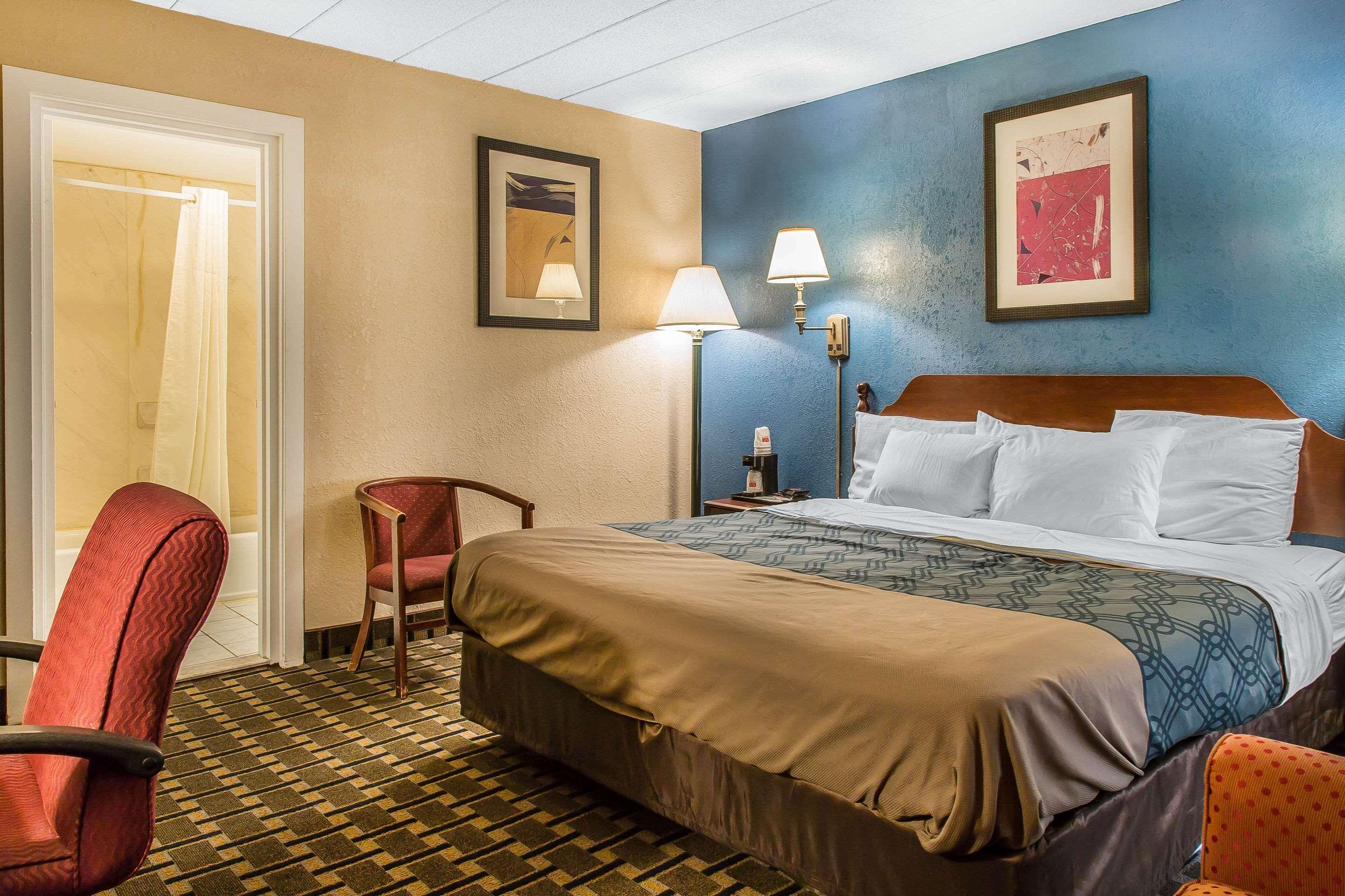 Econo Lodge Cranston - Providence Eksteriør billede
