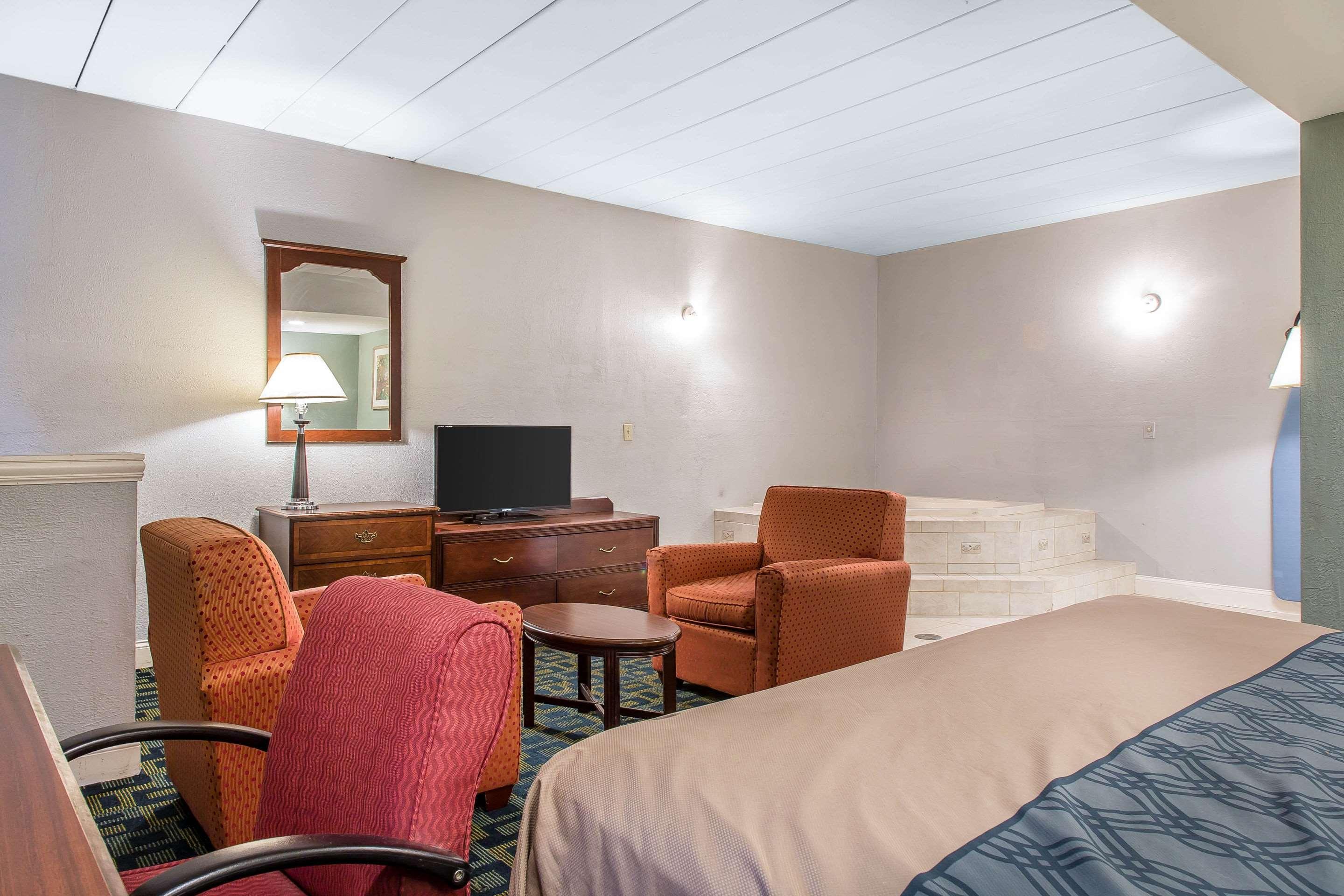 Econo Lodge Cranston - Providence Eksteriør billede