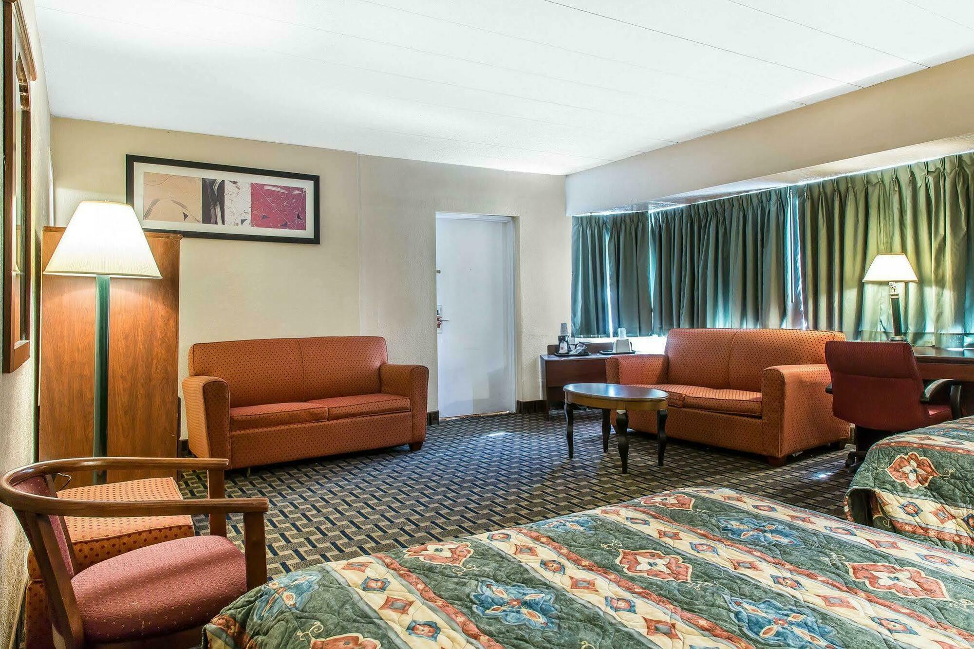 Econo Lodge Cranston - Providence Eksteriør billede